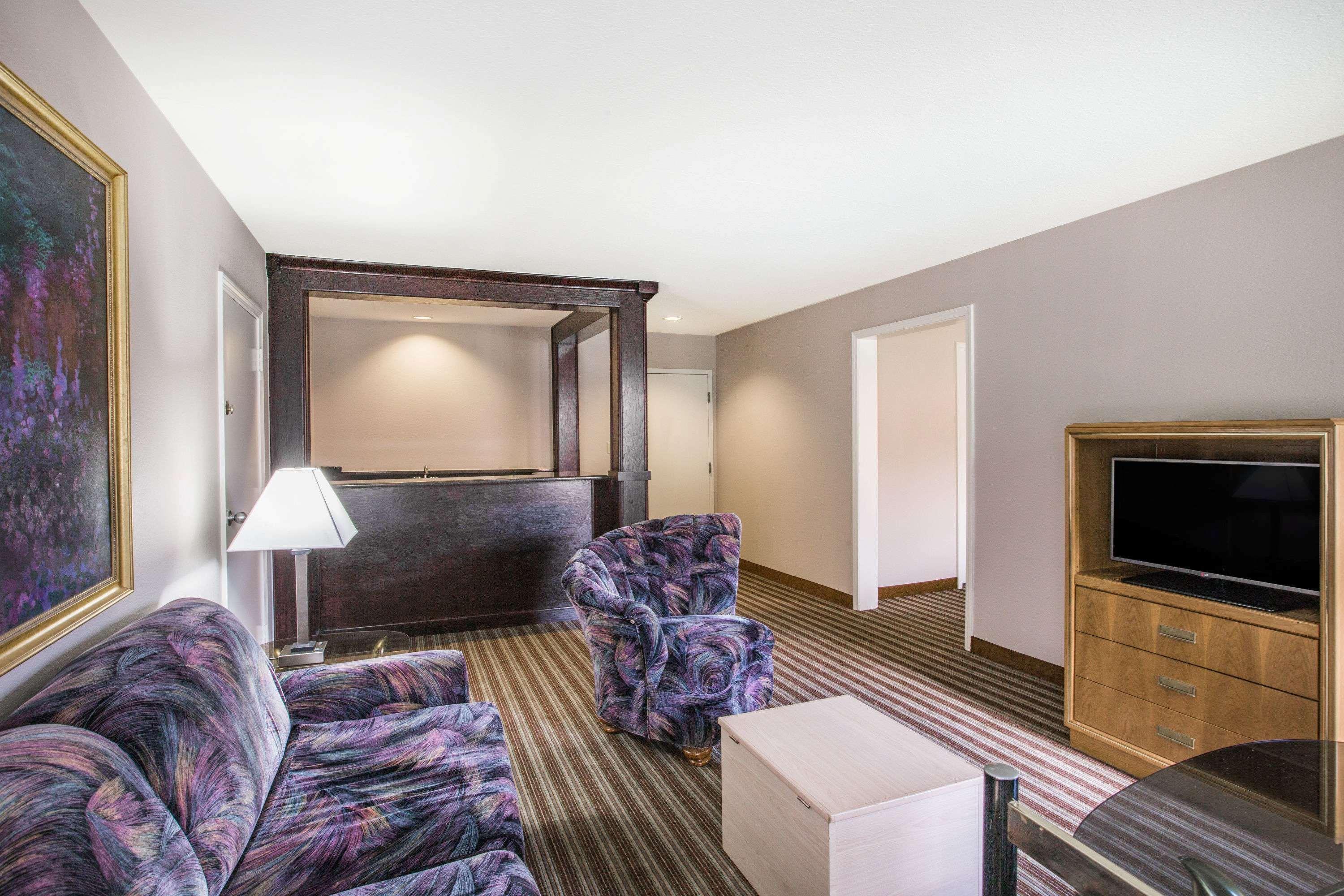 Super 8 By Wyndham Oxford Hotel Exterior foto