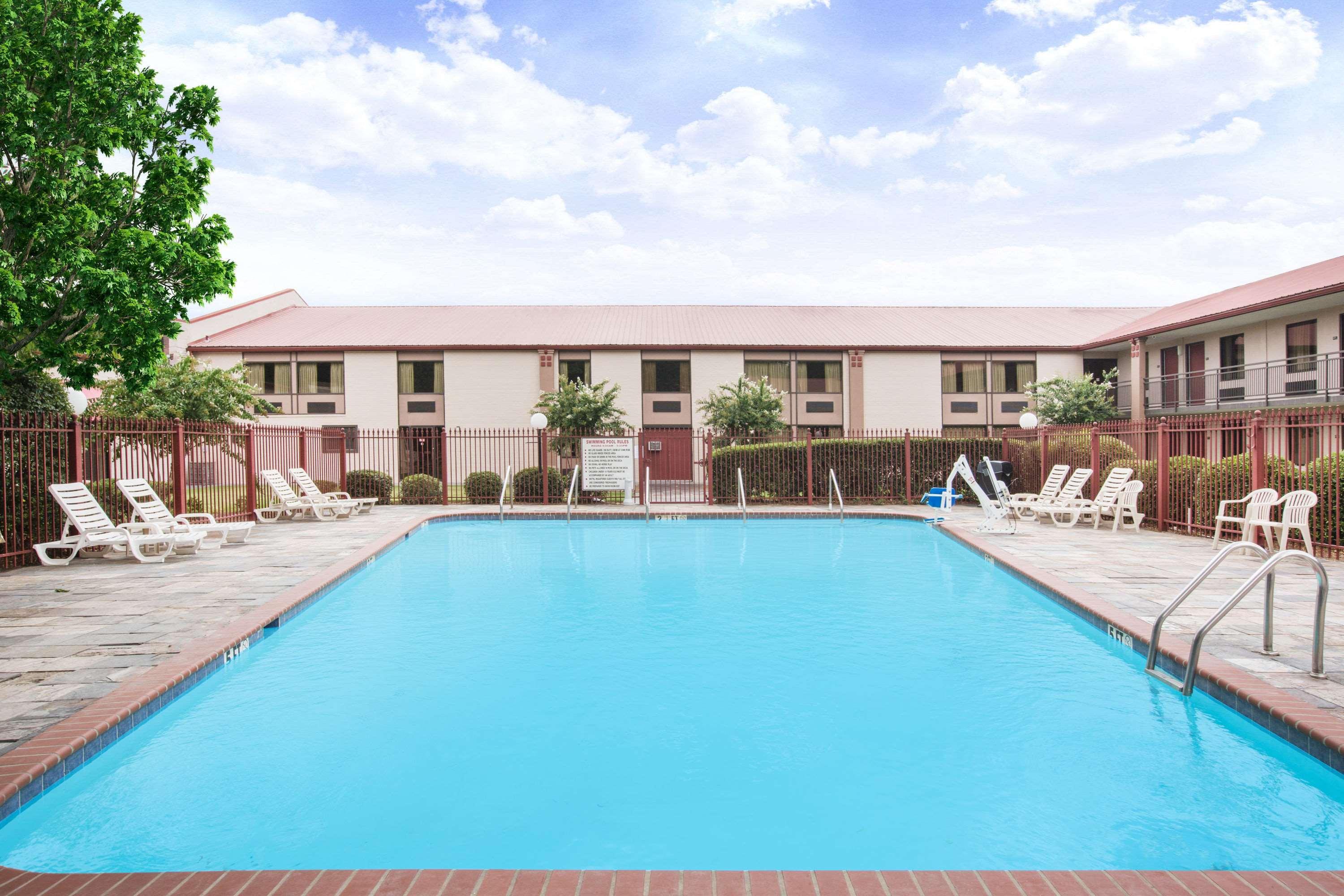Super 8 By Wyndham Oxford Hotel Exterior foto